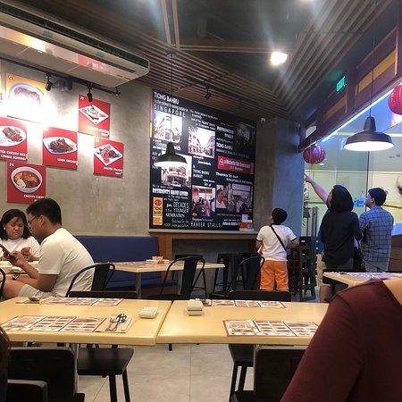 Tiong Bahru Hainanese Chicken Rice